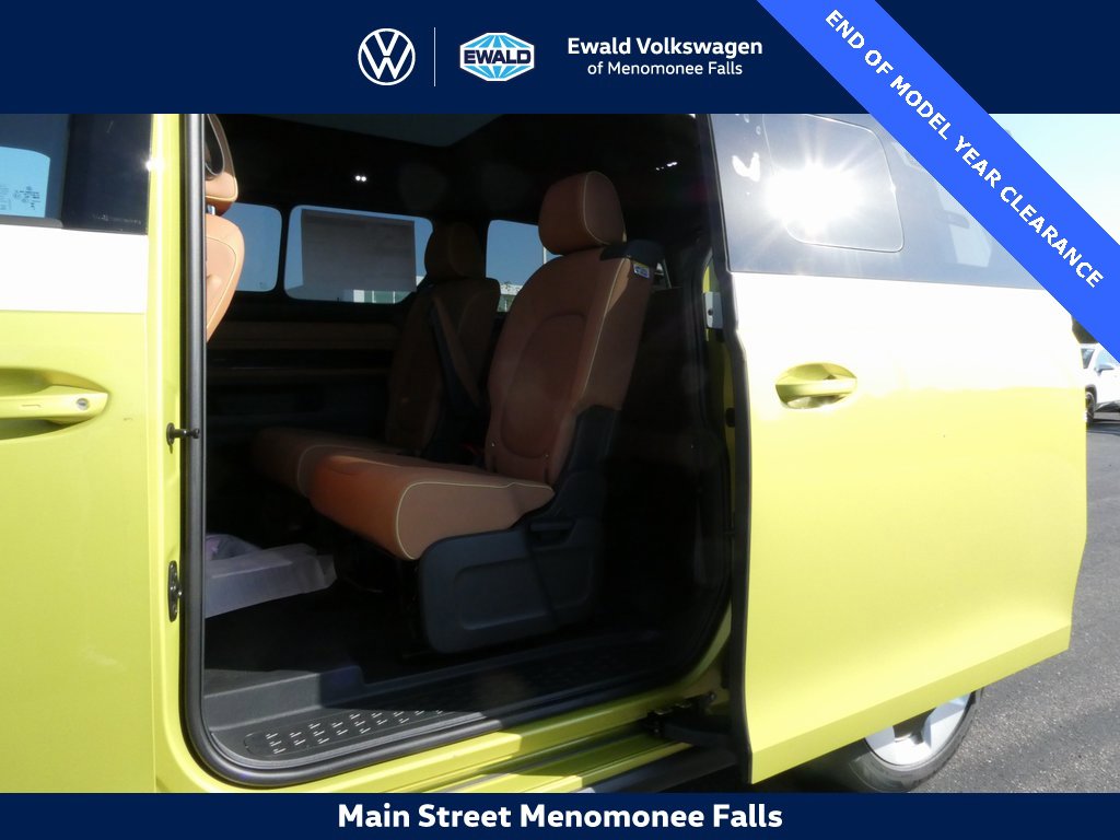 New 2025 Volkswagen ID. Buzz Pro S Plus image 33