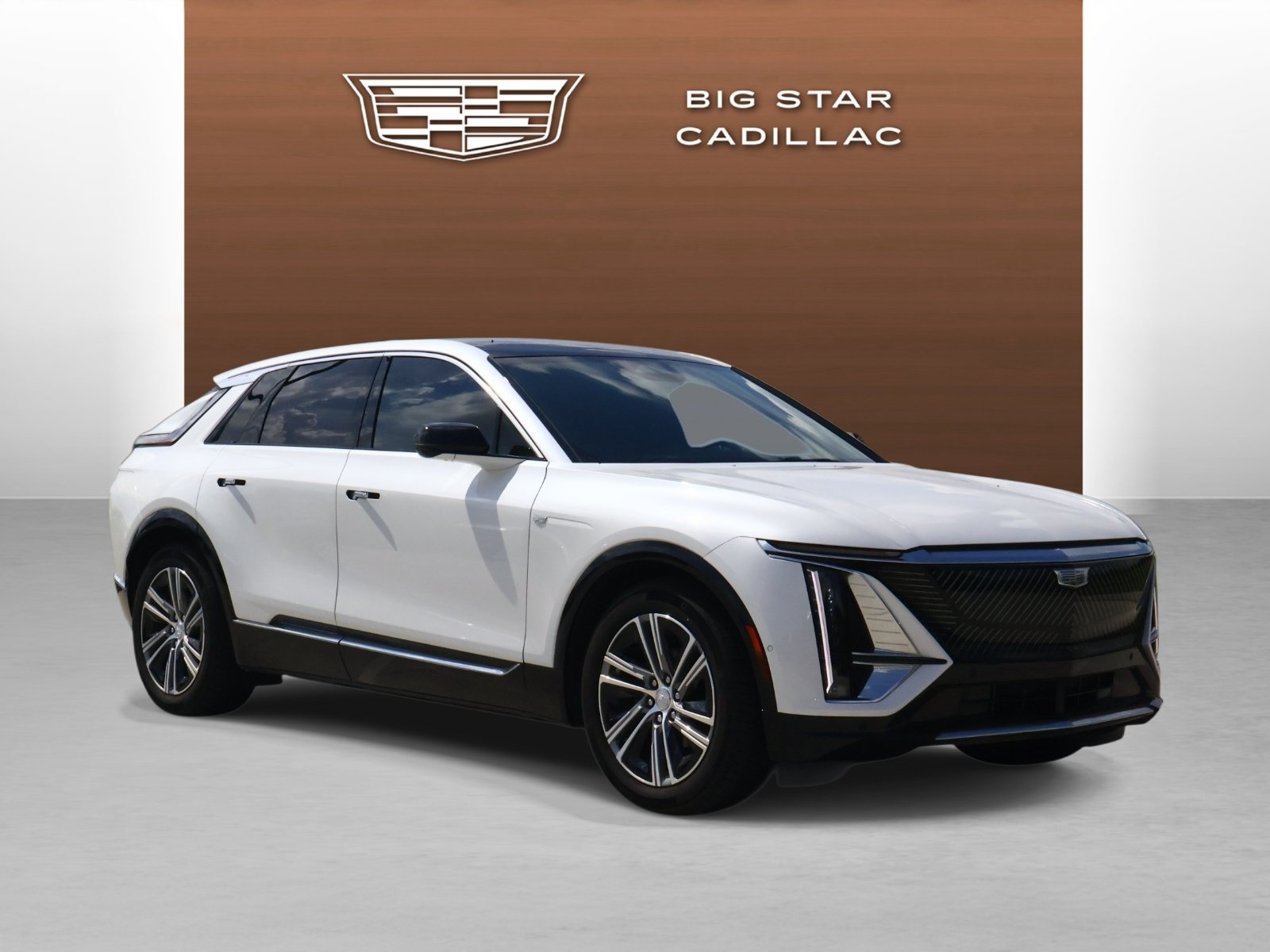 Used 2024 Cadillac Lyriq Luxury RWD image 7