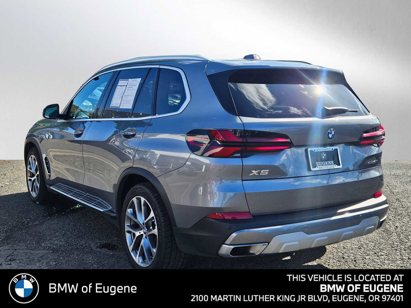 Used 2024 BMW X5 xDrive40i w/ Premium Package AWD/4WD image 5