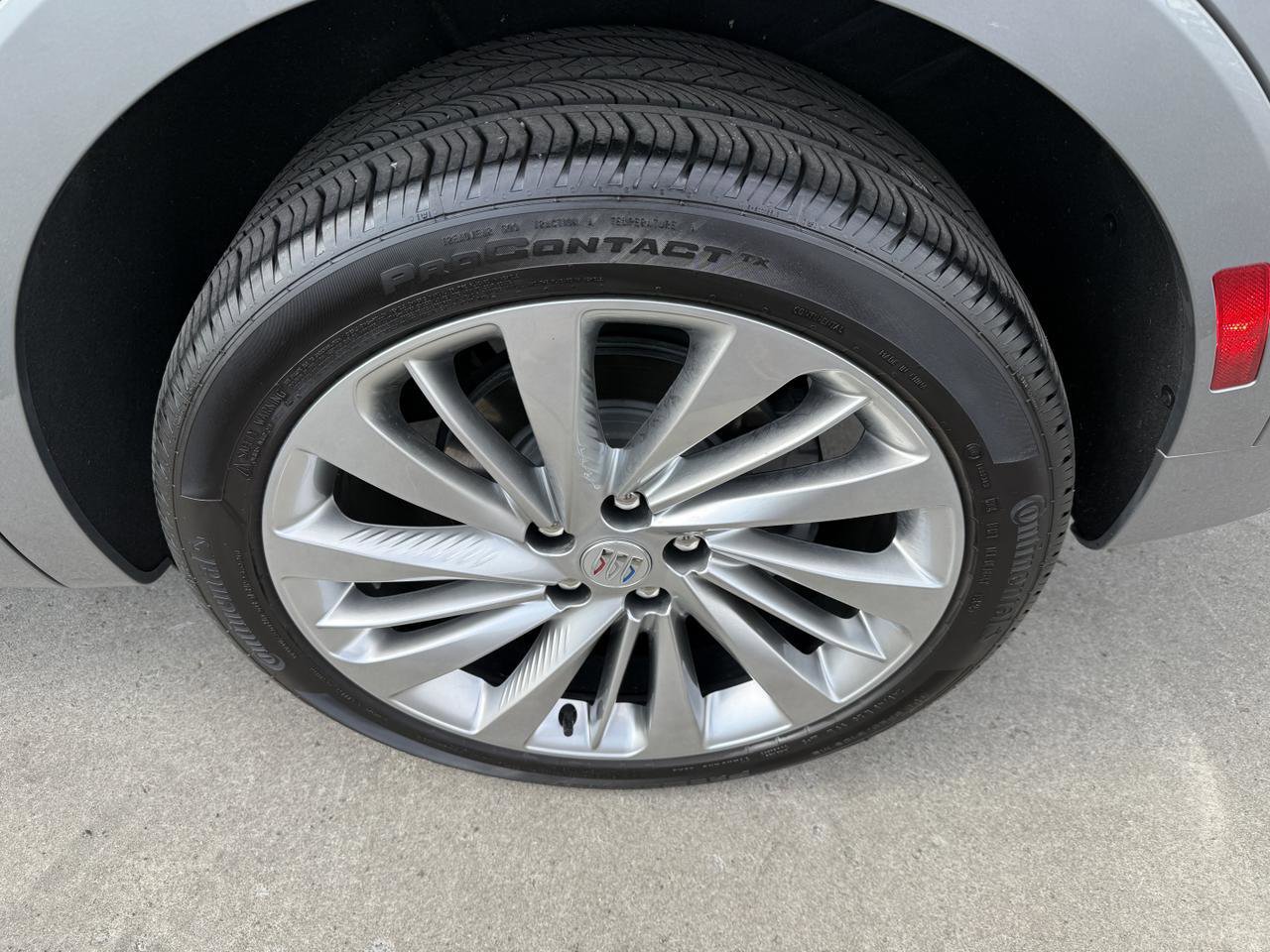 Used 2024 Buick Envision Avenir AWD/4WD image 55