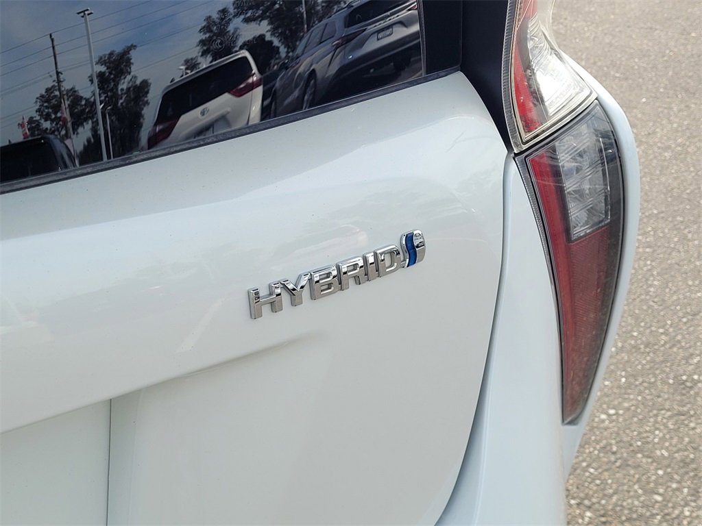 Used 2018 Toyota Prius Four Touring w/ Appearance Package image 8