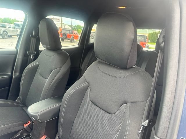 Used 2022 Jeep Renegade Altitude w/ Convenience Group AWD/4WD image 22