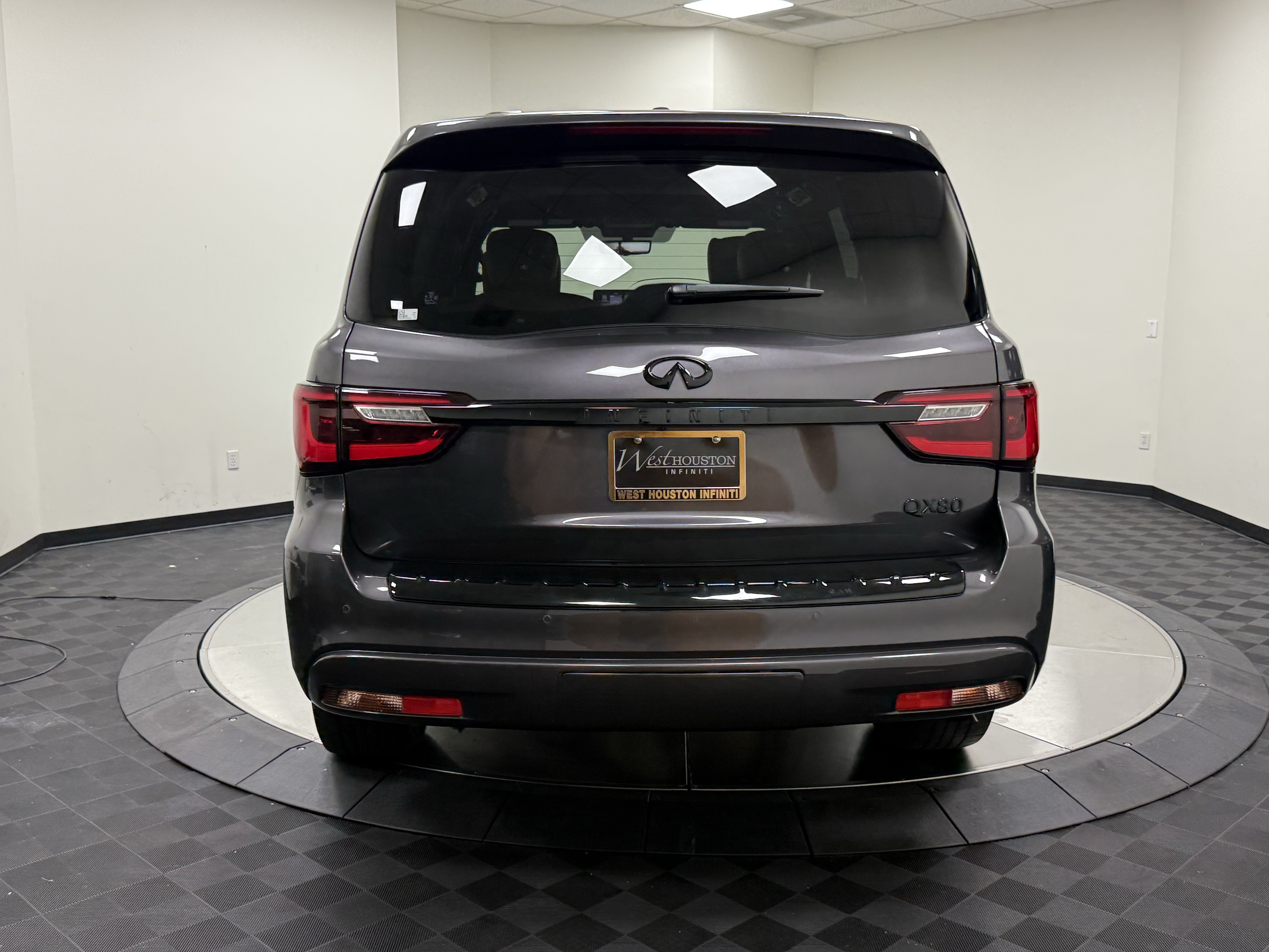 Certified 2023 INFINITI QX80 Sensory w/ Cargo Package RWD image 6