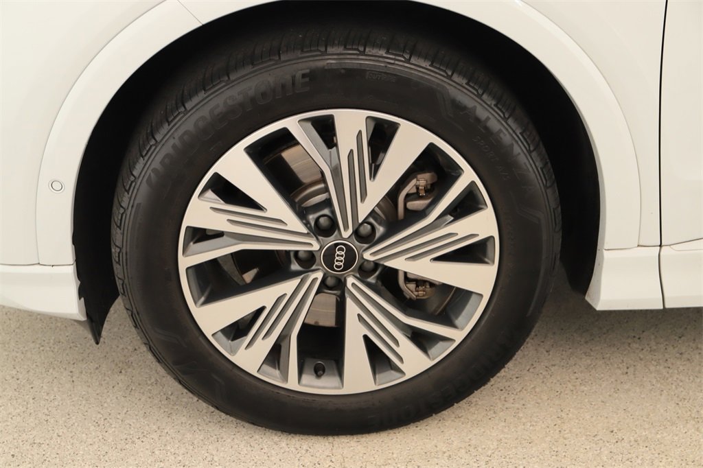 Certified 2023 Audi Q4 e-tron Premium Plus w/ Premium Plus image 33