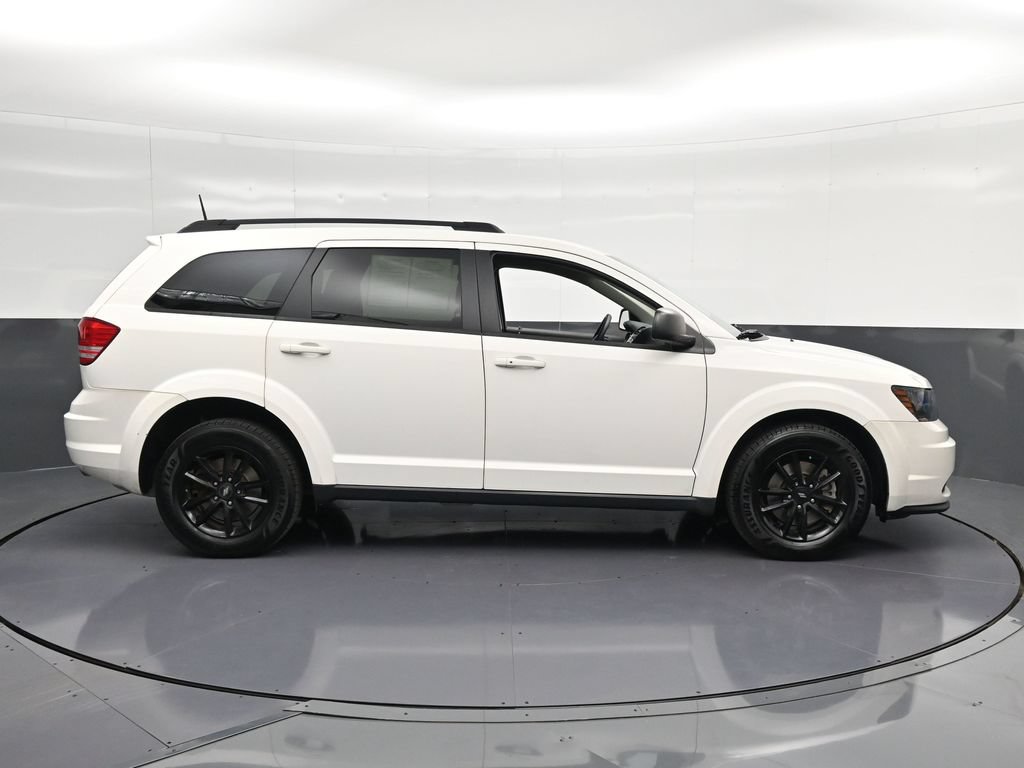 Used 2020 Dodge Journey SE w/ Blacktop Package FWD image 4