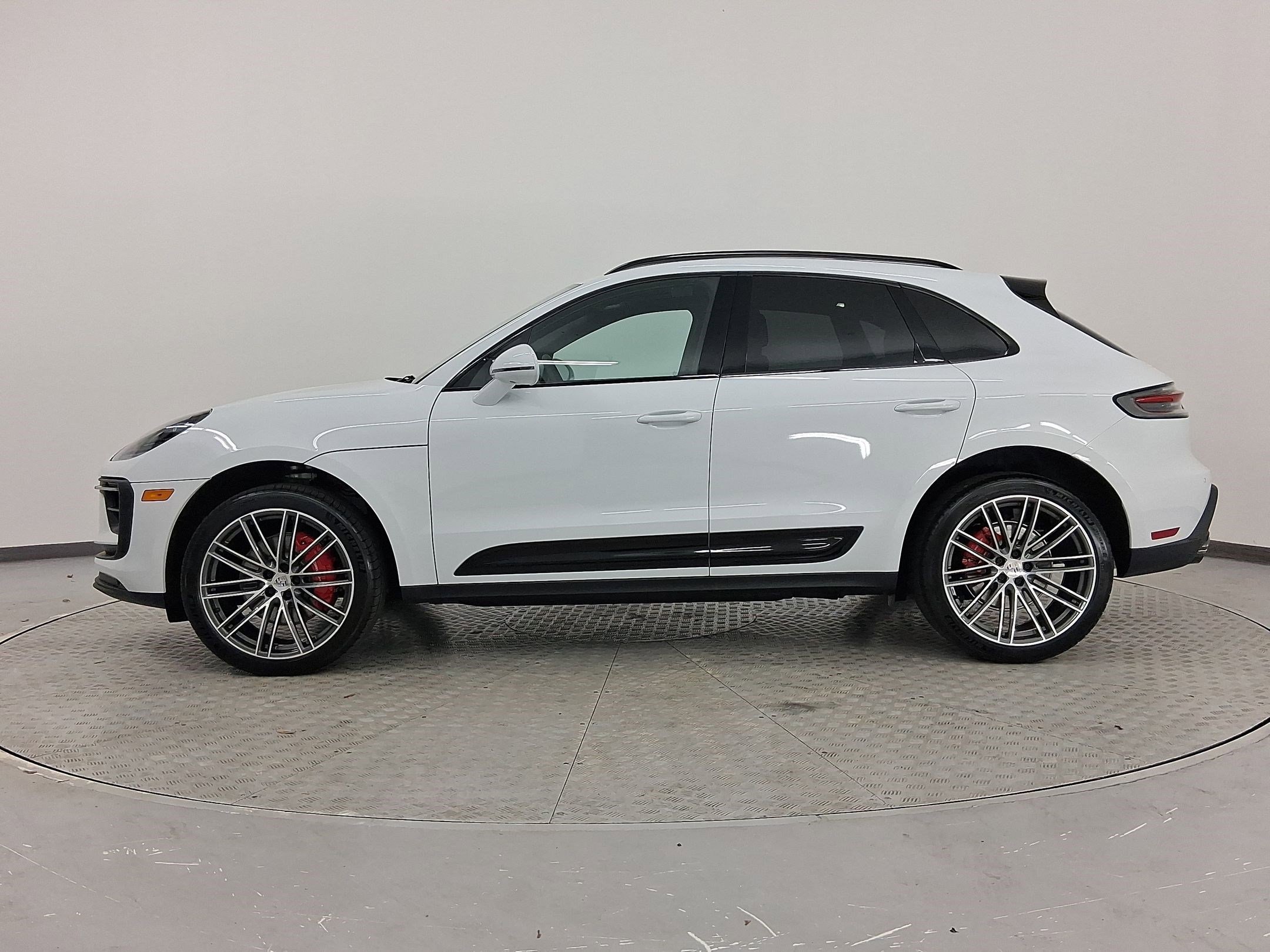New 2026 Porsche Macan S image 2