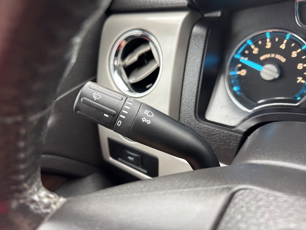 Used 2012 Ford F150 Lariat w/ Lariat Chrome Pkg image 14