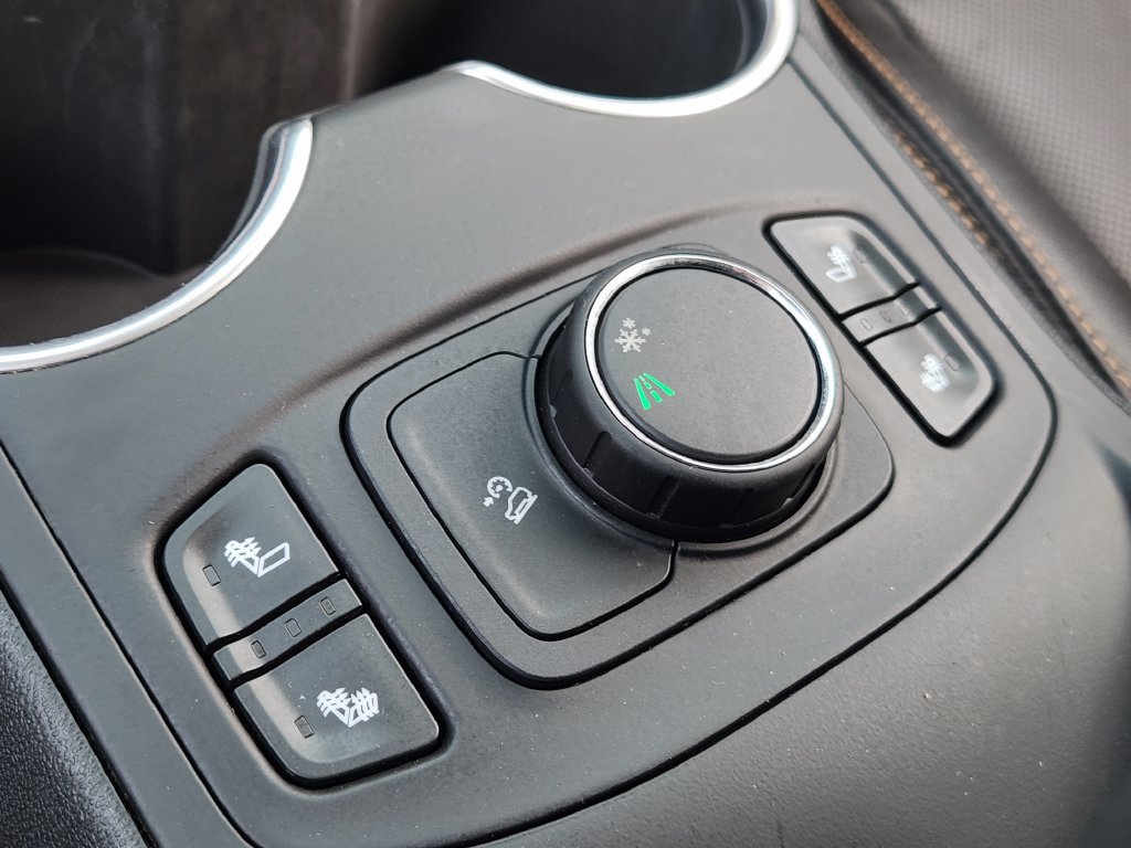 Used 2019 GMC Terrain SLT w/ Preferred Package FWD image 18