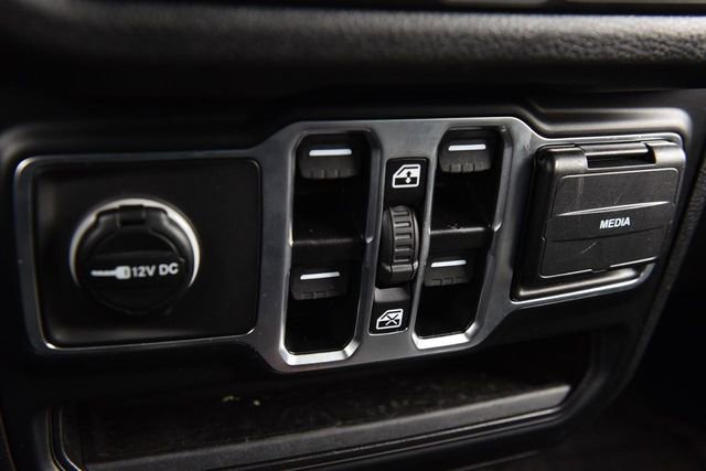 Used 2025 Jeep Wrangler Unlimited Sport AWD/4WD image 15