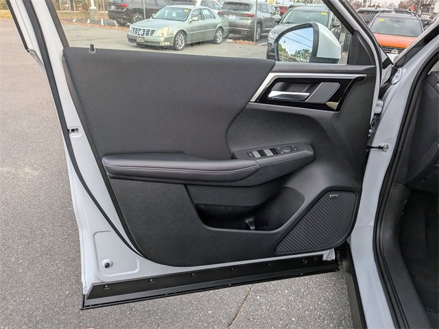 New 2025 Mitsubishi Outlander ES image 11