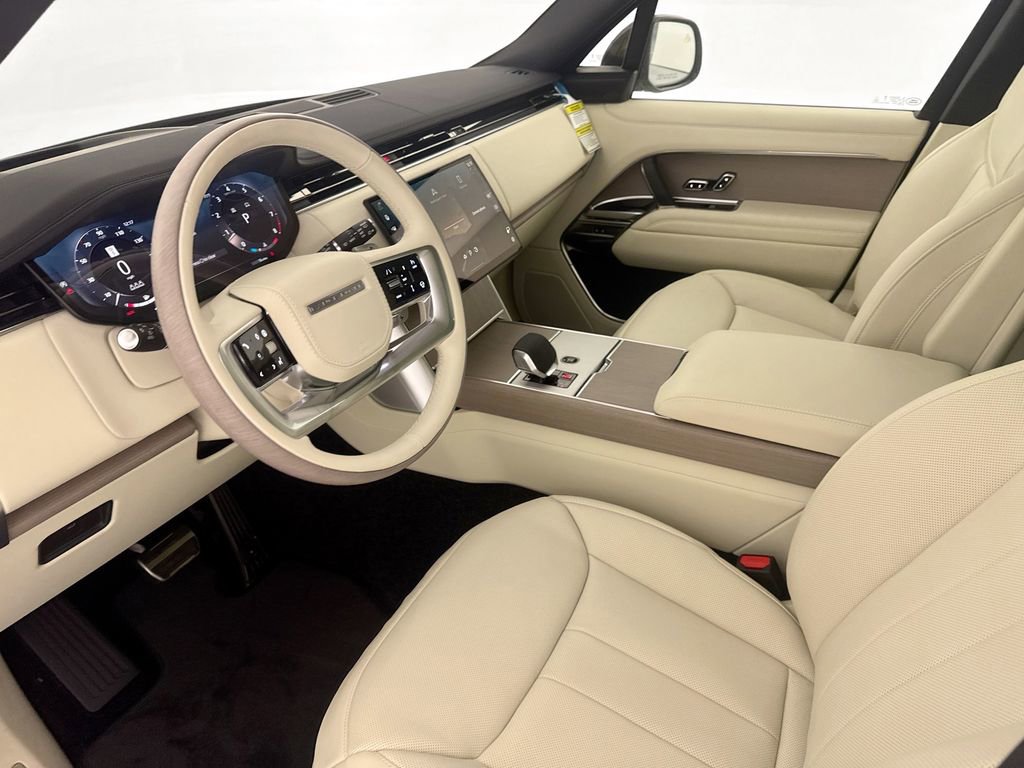 New 2026 Land Rover Range Rover SE image 9