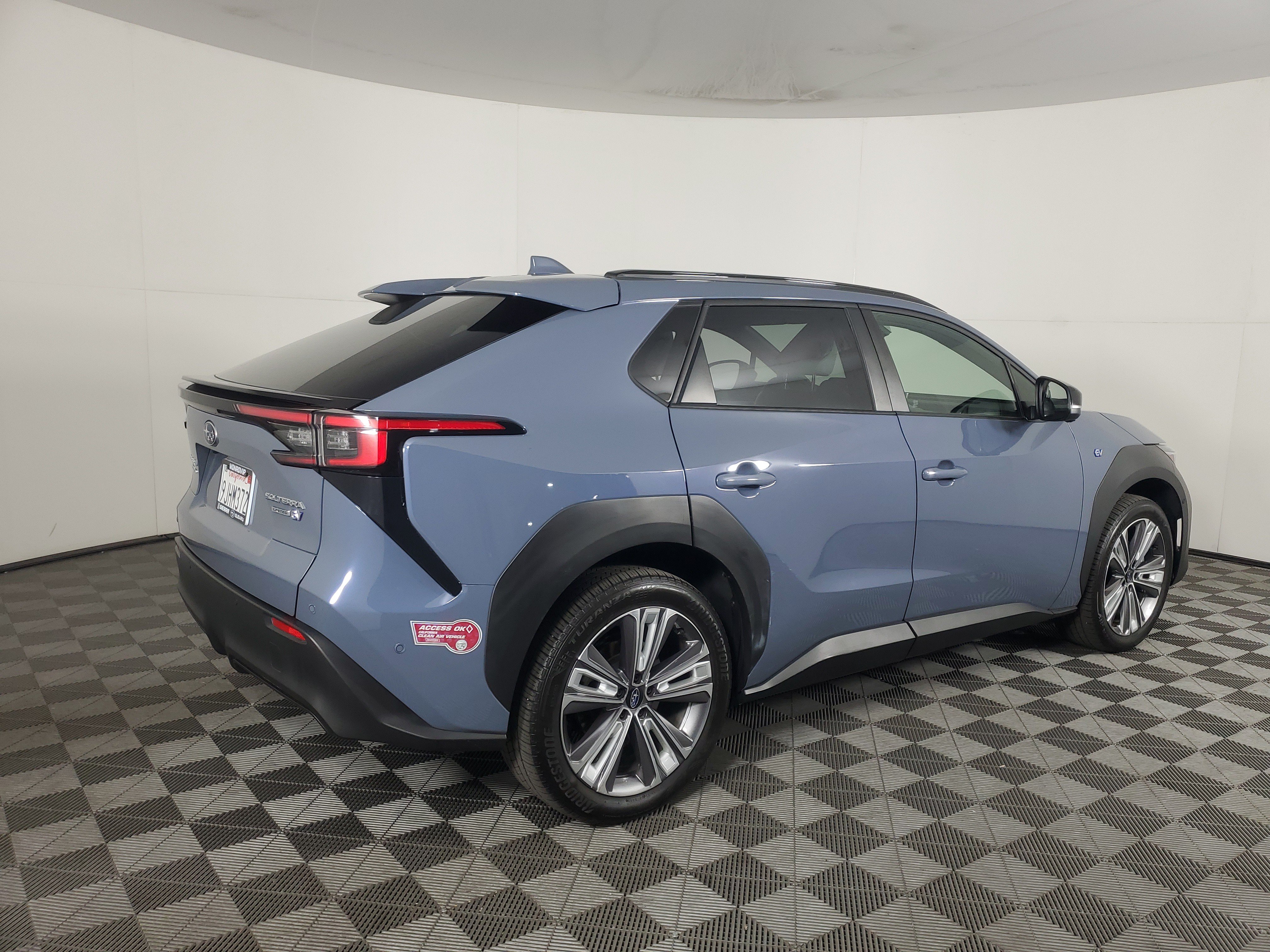Used 2023 Subaru Solterra AWD image 4
