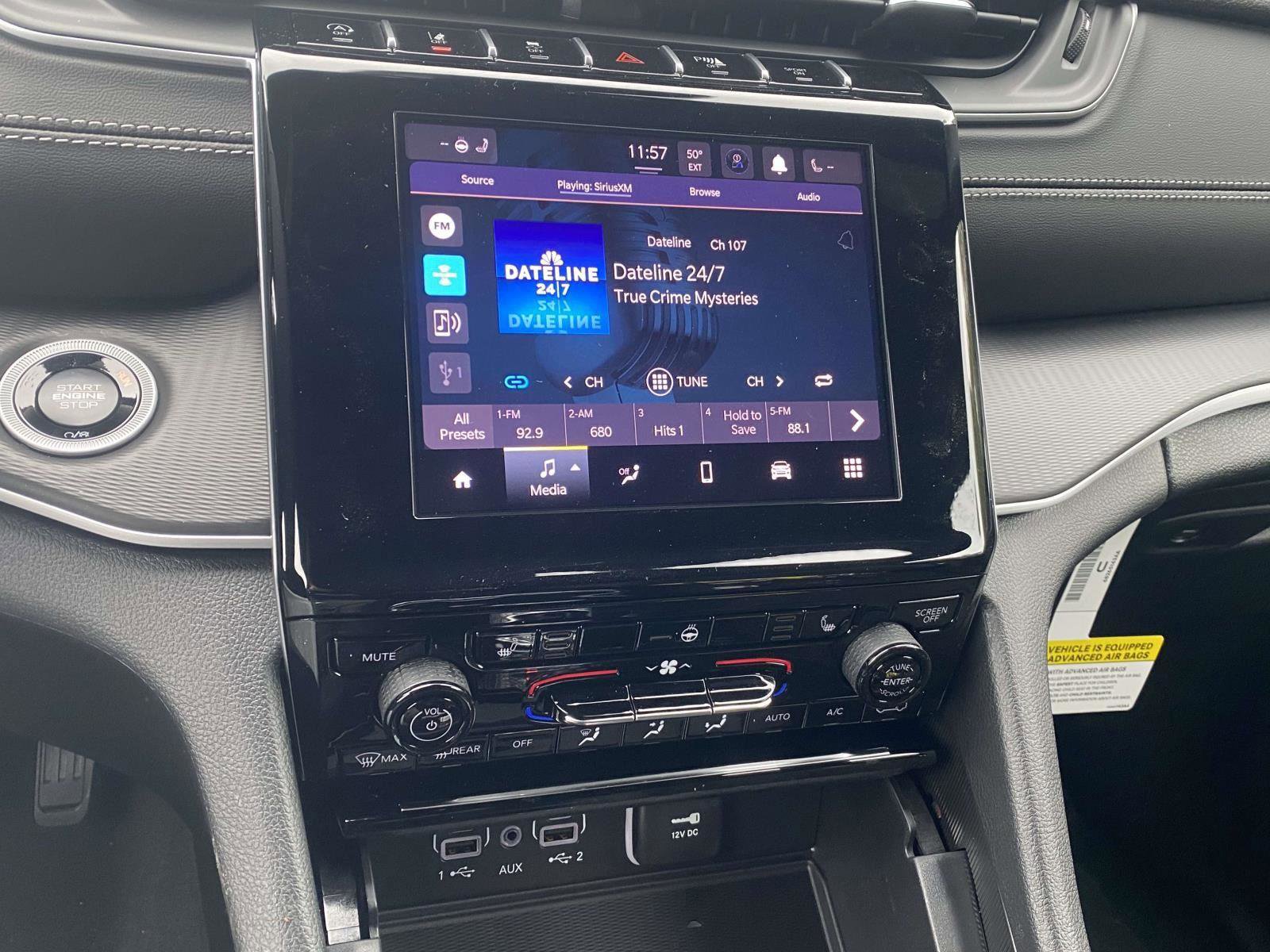 New 2025 Jeep Grand Cherokee Altitude image 8