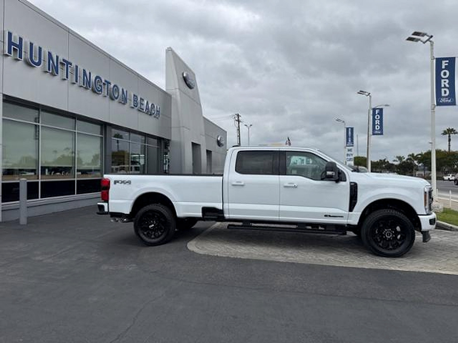 New 2026 Ford F350 XLT w/ XLT Premium Package AWD/4WD image 2