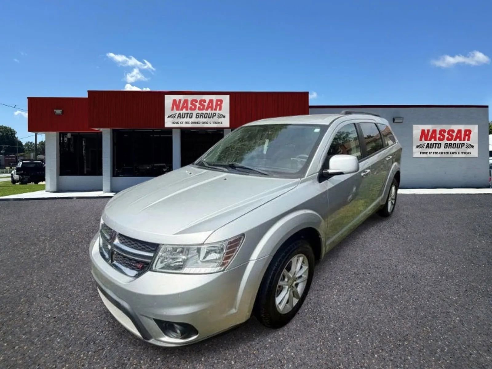 Used 2013 Dodge Journey SXT w/ Flexible Seating Group image 4