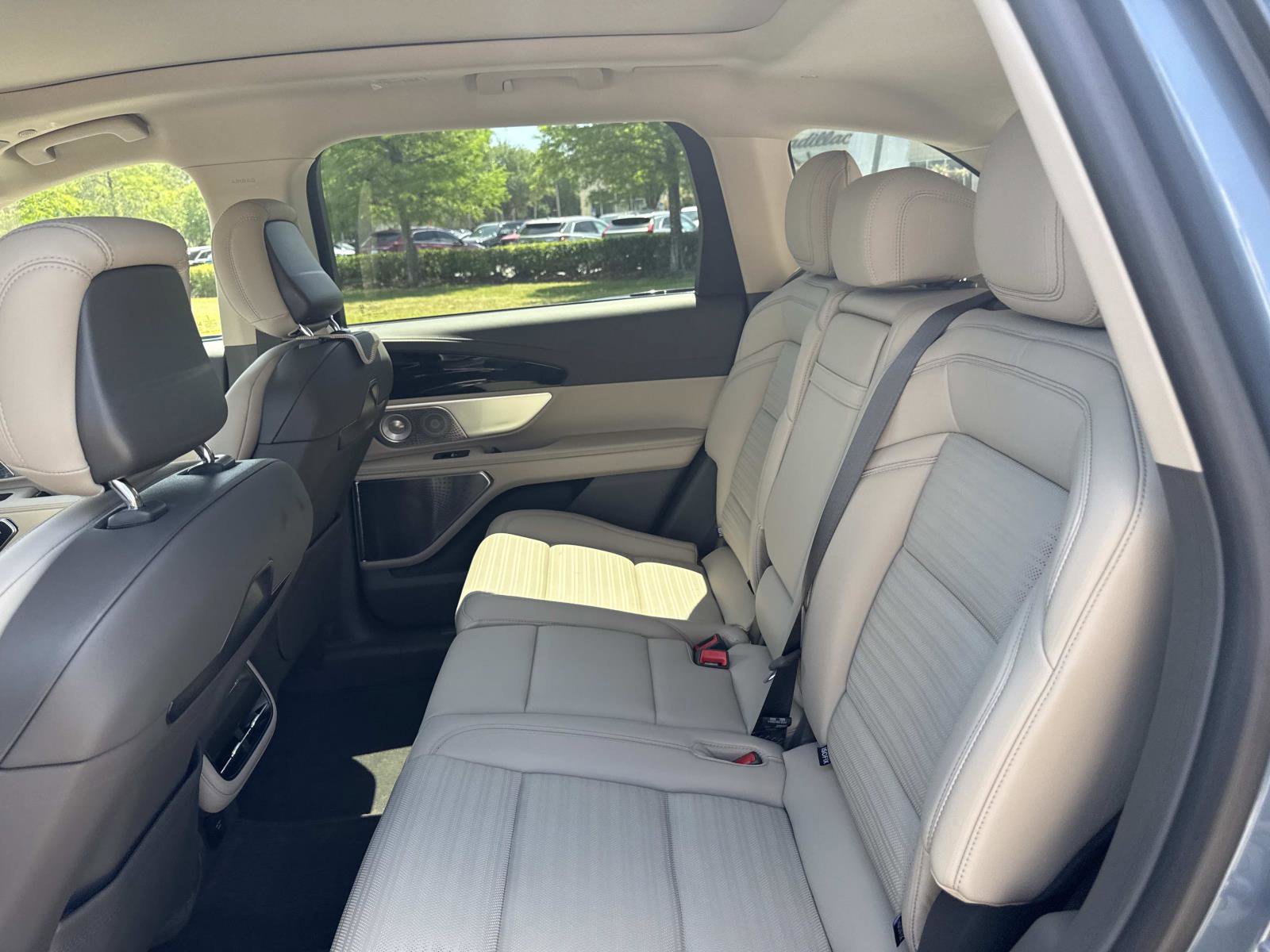 Used 2025 Lincoln Nautilus Reserve AWD/4WD image 15