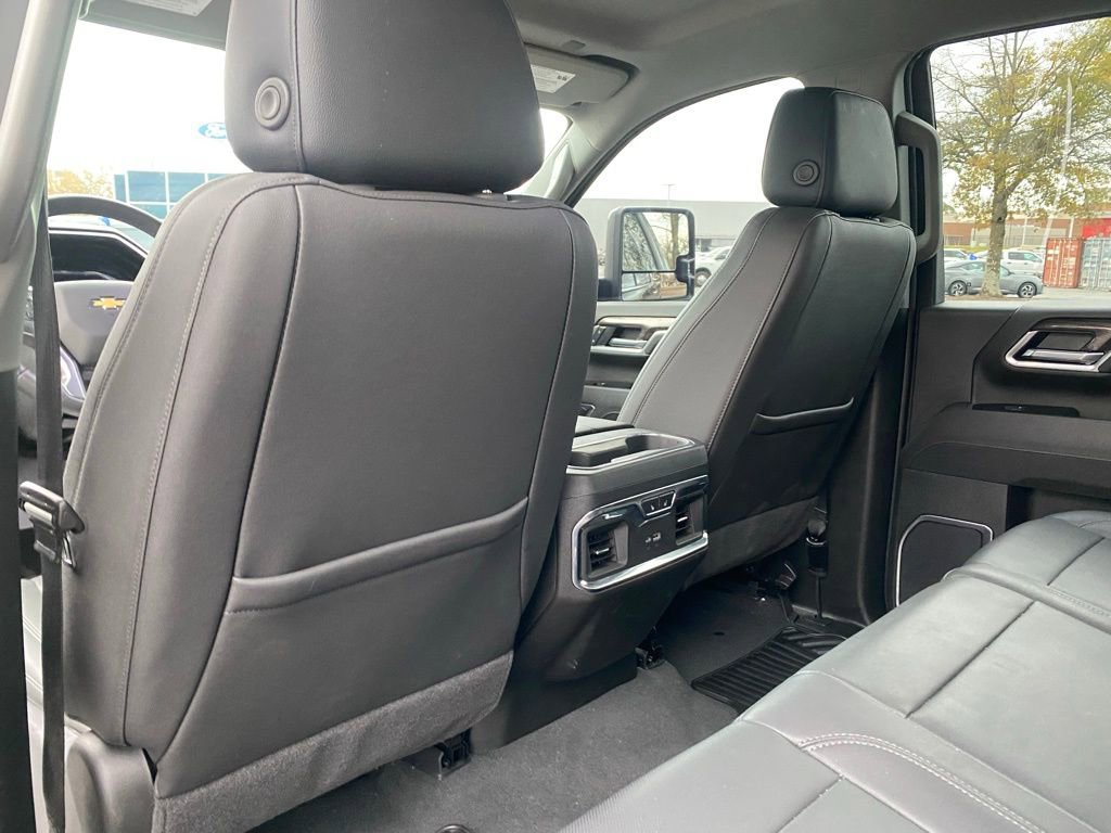 Used 2025 Chevrolet Silverado 2500 LTZ w/ LTZ Premium Package image 30