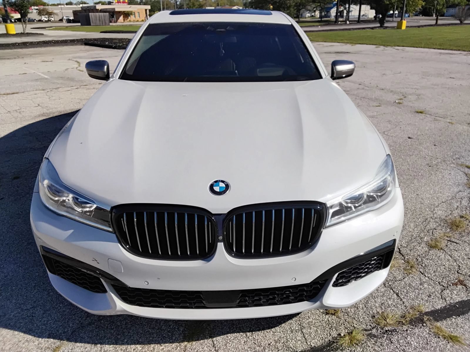 Used 2018 BMW M760i xDrive AWD/4WD image 2