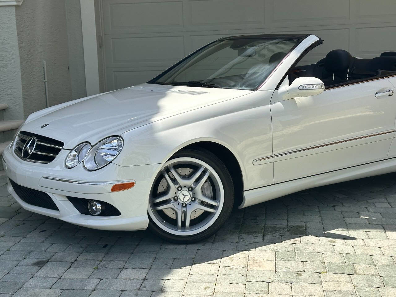 Used 2009 Mercedes-Benz CLK 550 Cabriolet image 2