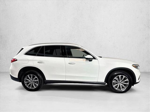 Used 2026 Mercedes-Benz GLC 300 4MATIC image 4