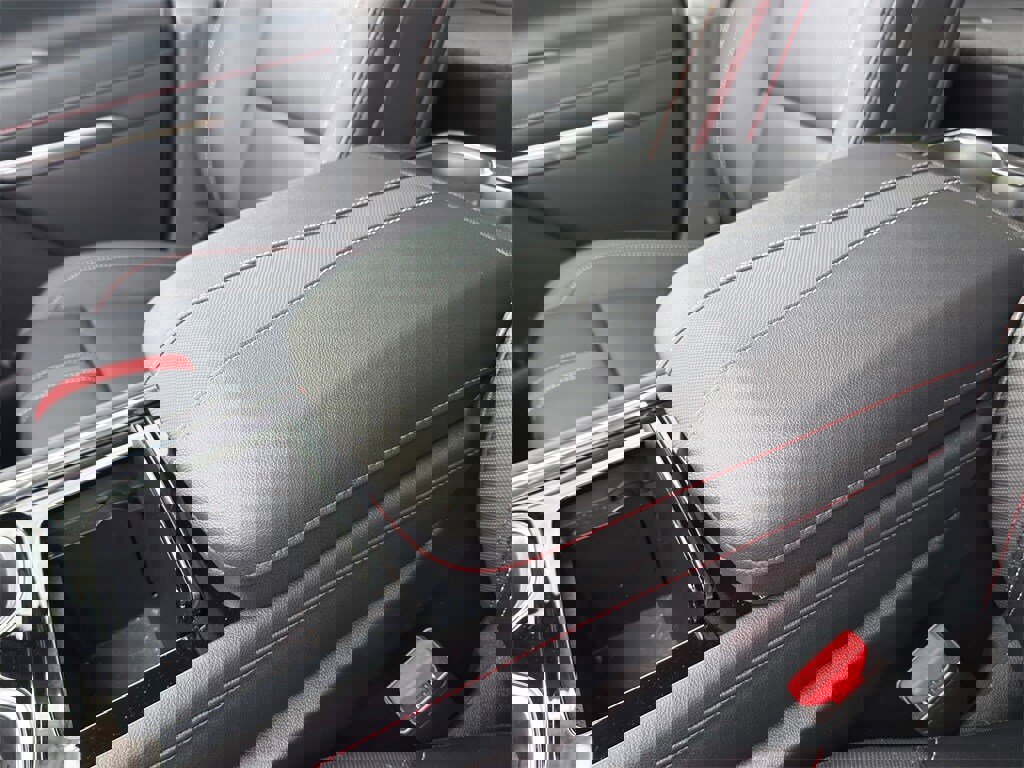 Used 2026 Chevrolet Traverse RS image 25