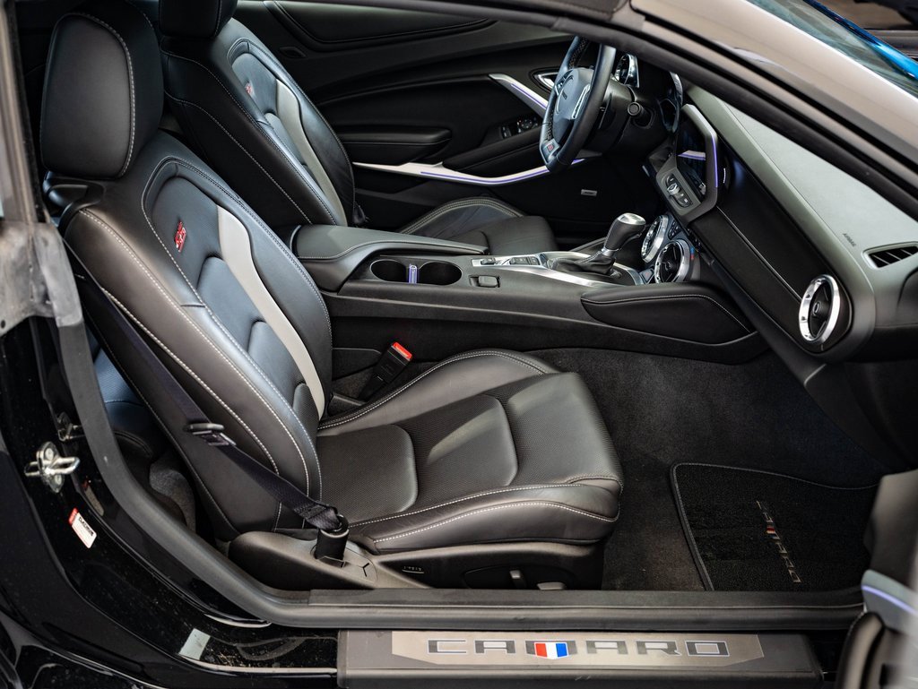 Used 2018 Chevrolet Camaro SS image 24