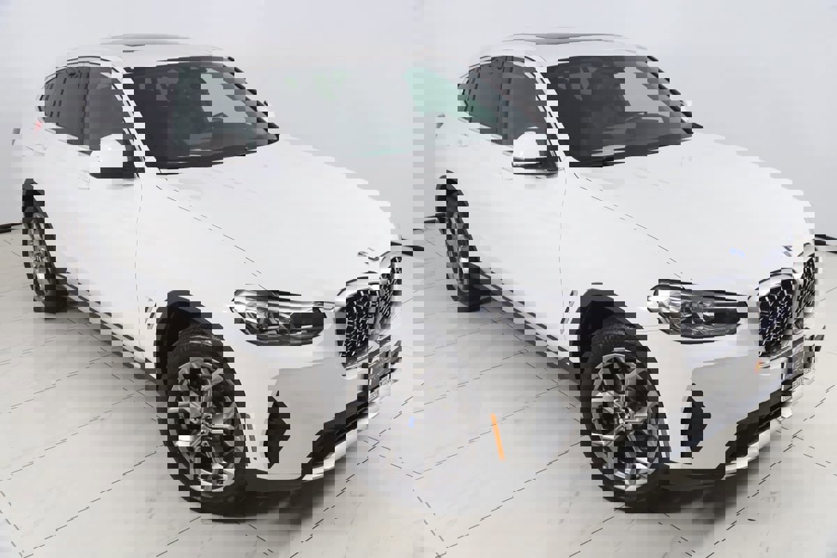 Used 2022 BMW X4 xDrive30i w/ Convenience Package image 18