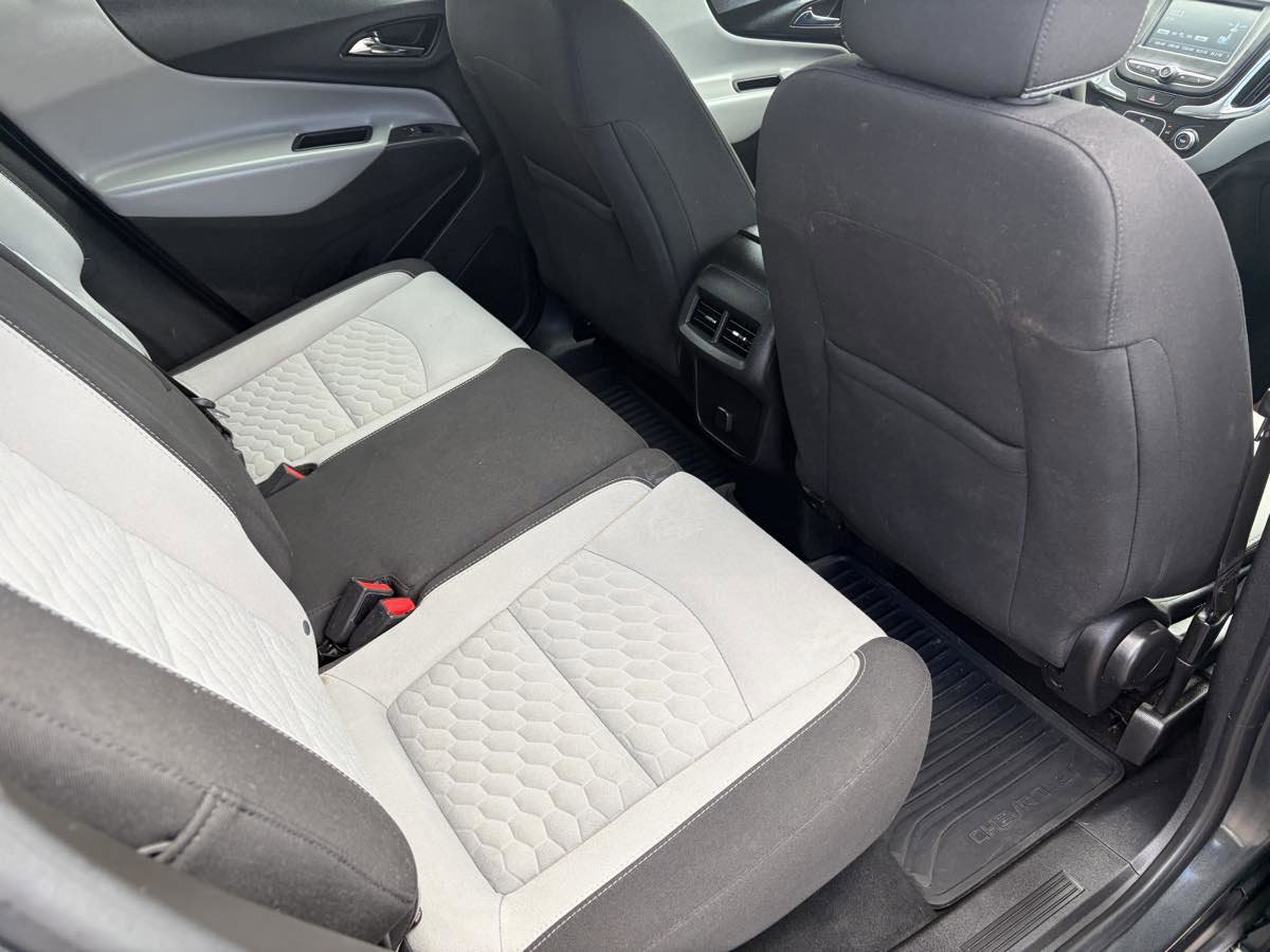 Used 2018 Chevrolet Equinox LS image 22