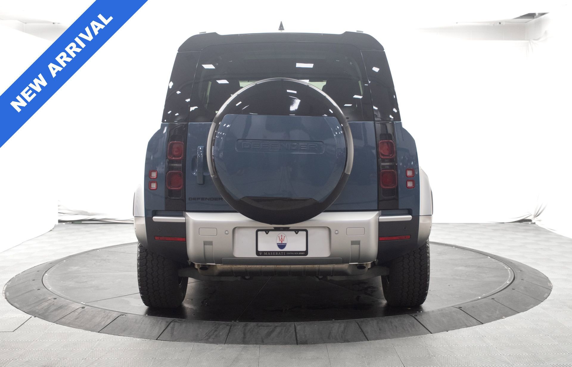 Used 2024 Land Rover Defender 110 S image 4