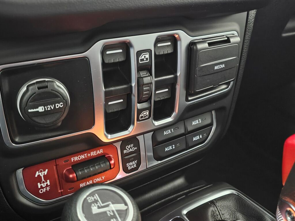 Used 2025 Jeep Gladiator Rubicon w/ Safety Group image 30