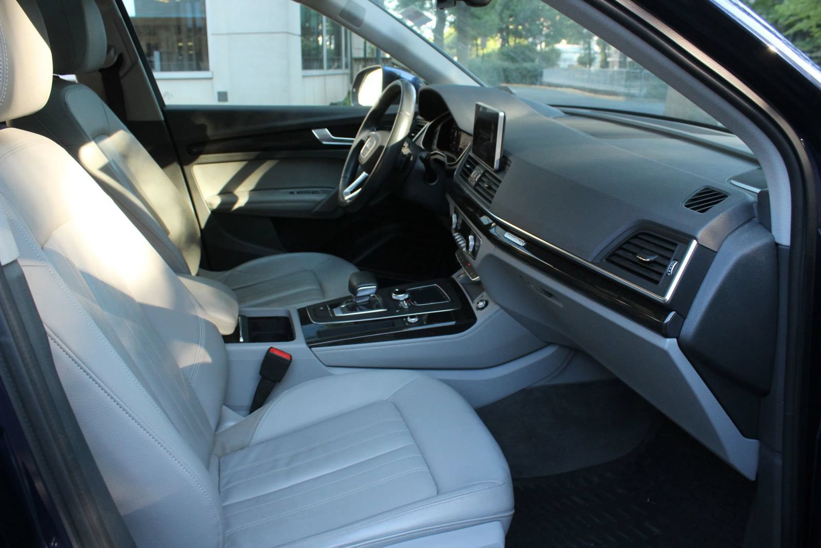 Used 2019 Audi Q5 2.0T Premium Plus w/ Premium Plus Package AWD/4WD image 21
