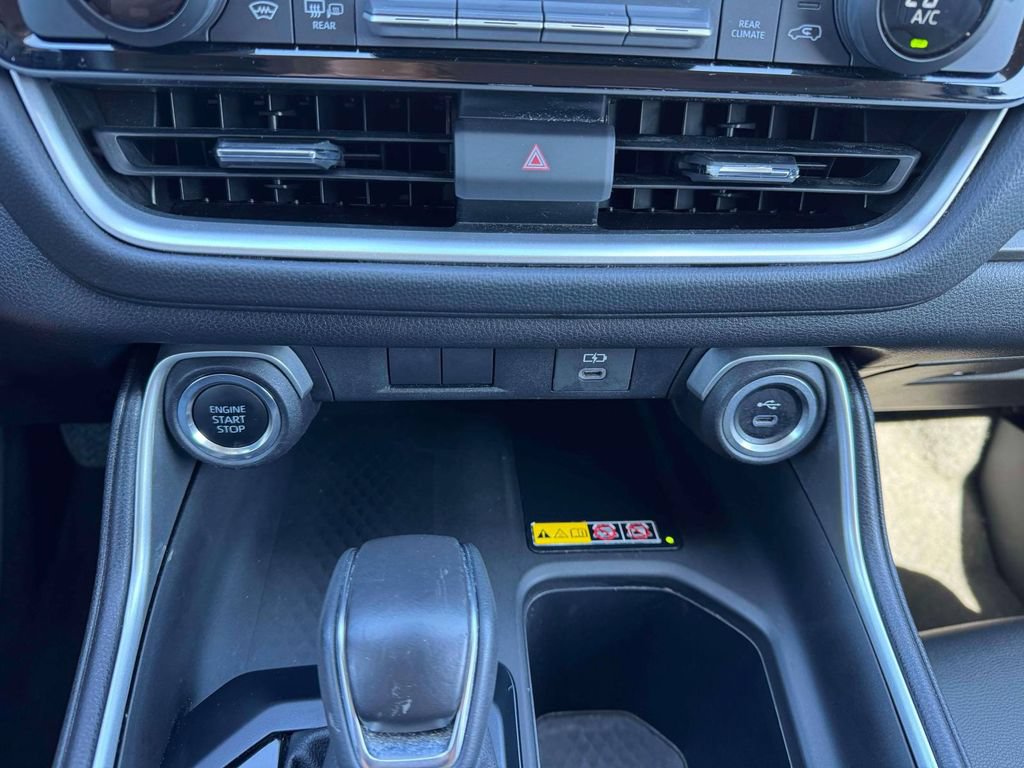 Used 2025 Toyota Grand Highlander AWD image 31