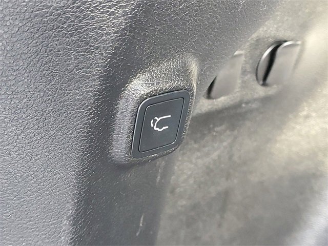 Used 2021 Jeep Cherokee Trailhawk w/ Comfort & Convenience Group image 9