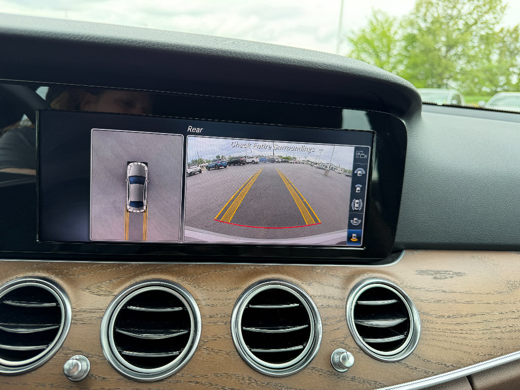 Used 2019 Mercedes-Benz E 300 4MATIC image 46