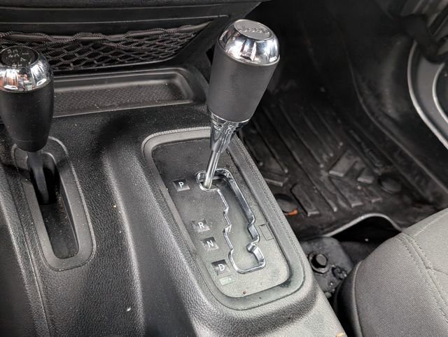 Used 2018 Jeep Wrangler Unlimited Sport S image 26