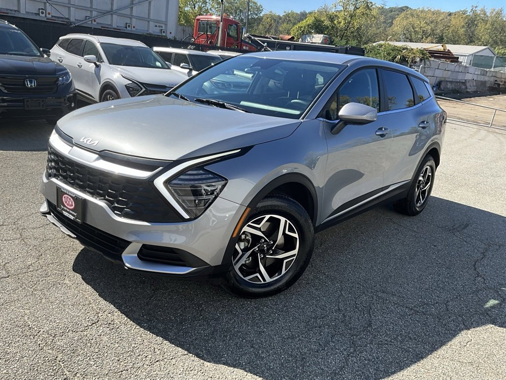 Used 2025 Kia Sportage LX