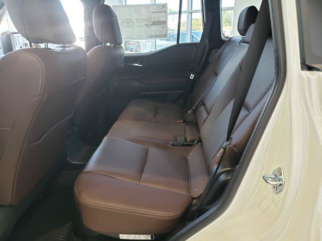 New 2027 Toyota Land Cruiser w/ Premium Package AWD/4WD image 12
