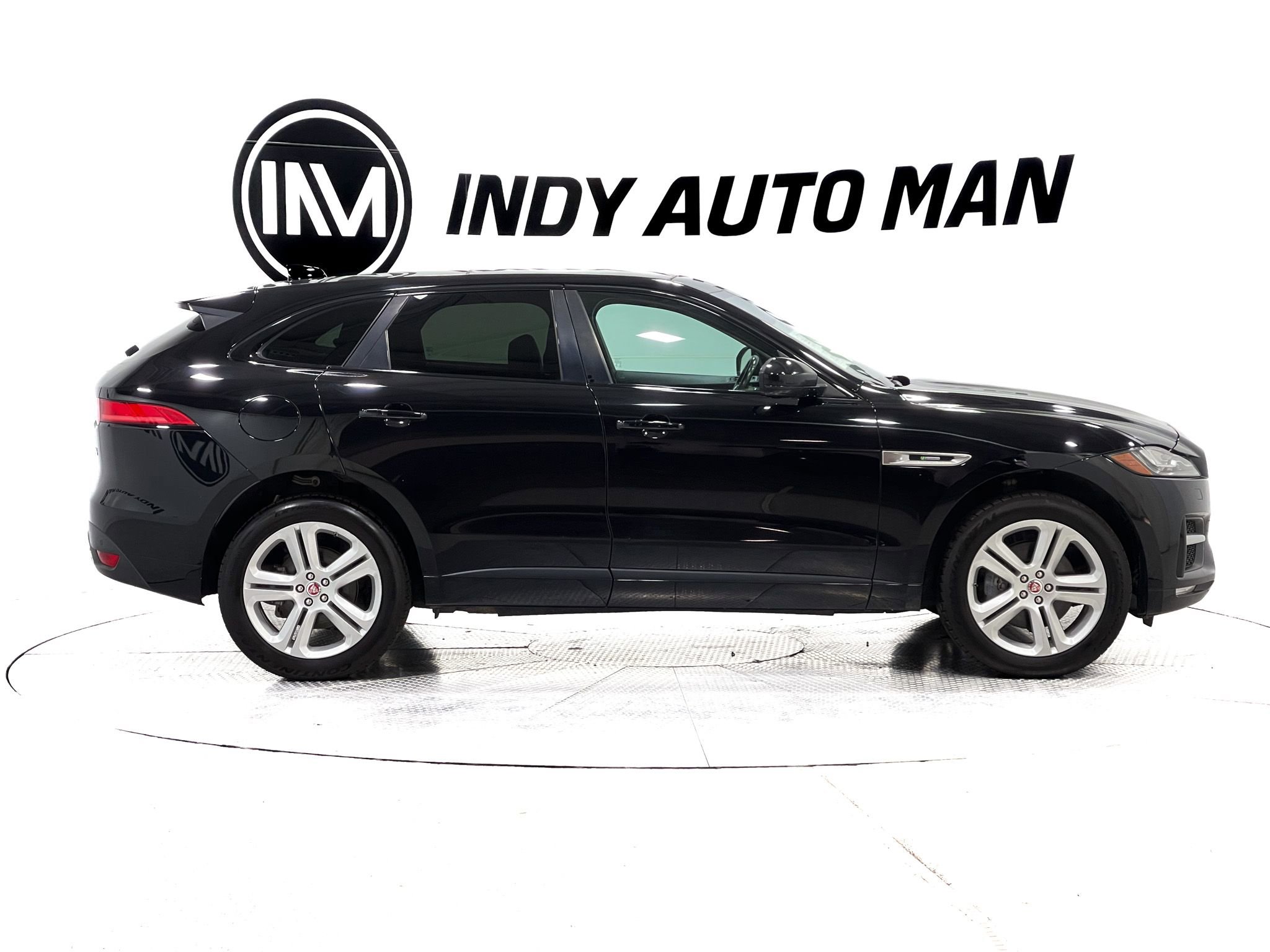 Used 2017 Jaguar F-PACE R-Sport AWD/4WD image 3