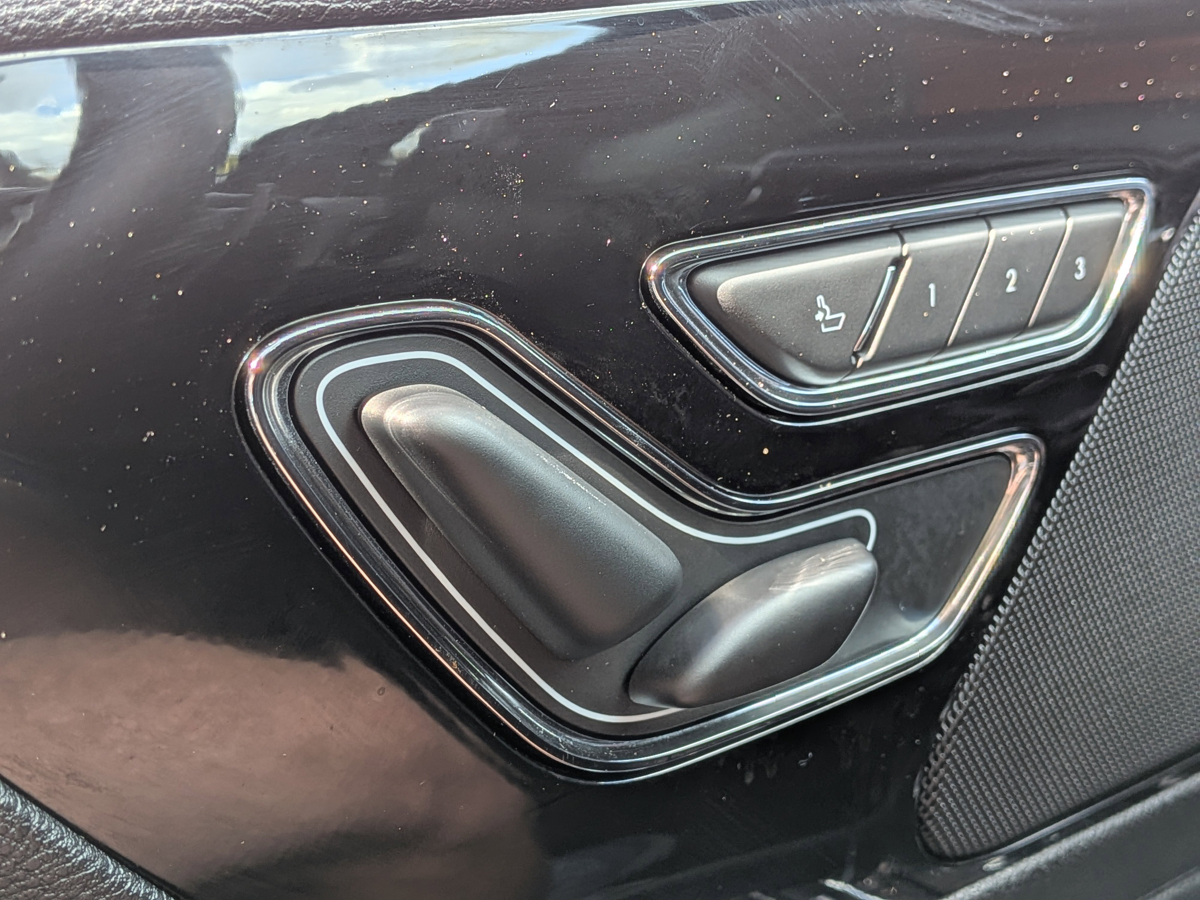 Used 2023 Lincoln Aviator Reserve image 28