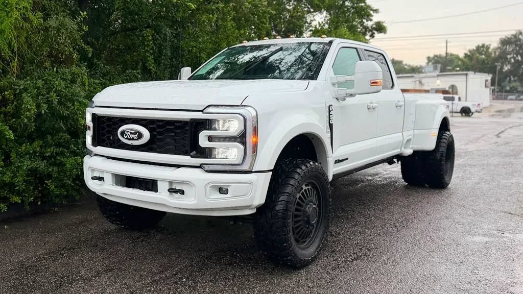 Used 2026 Ford F450 Lariat w/ FX4 Off-Road Package AWD/4WD image 11