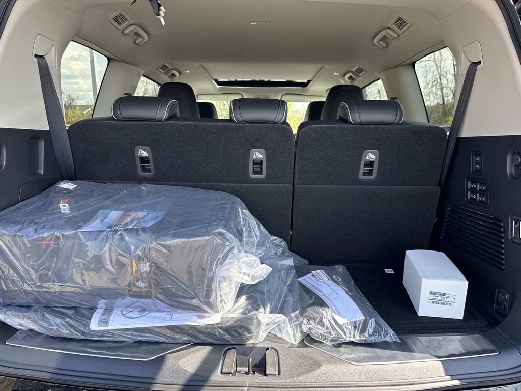 New 2026 INFINITI QX80 Luxe image 22