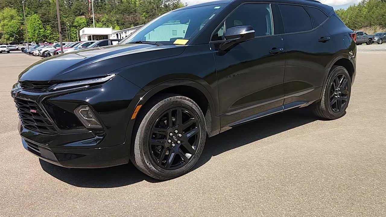 Used 2025 Chevrolet Blazer RS w/ Driver Confidence II Package image 4