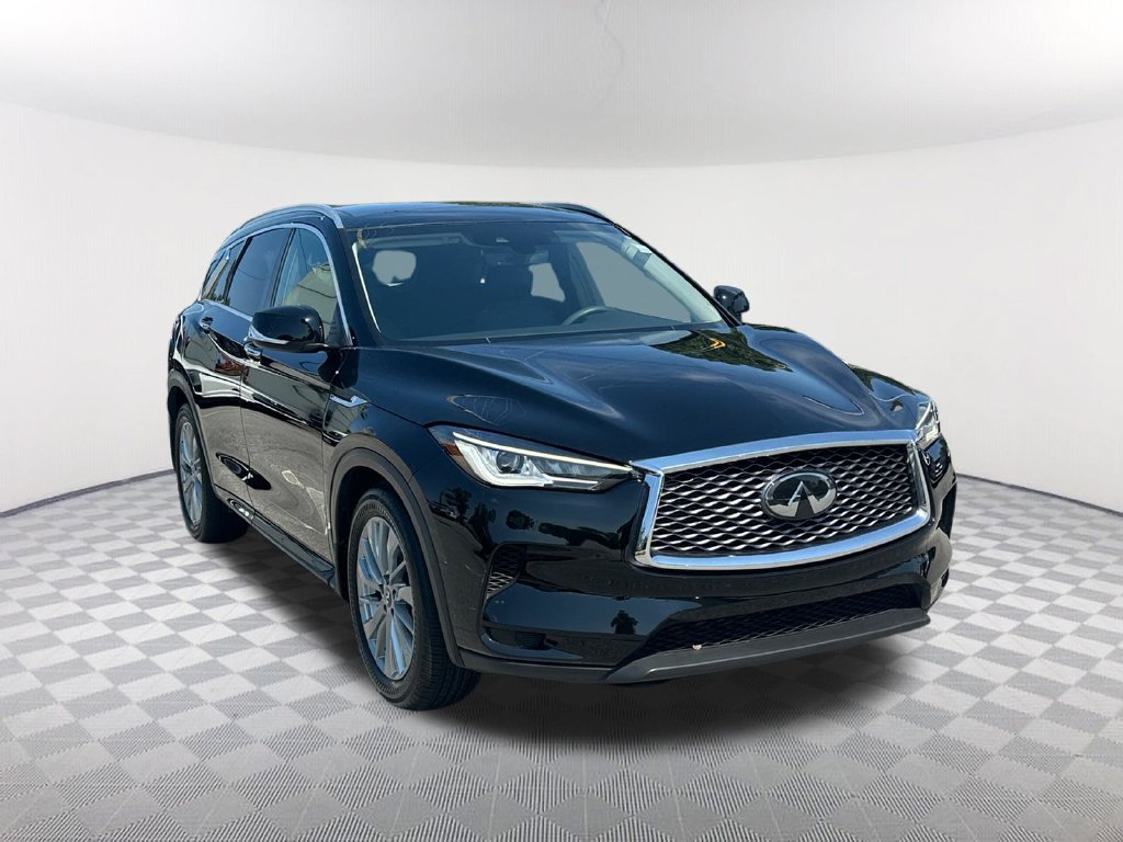 Used 2023 INFINITI QX50 Luxe FWD image 3