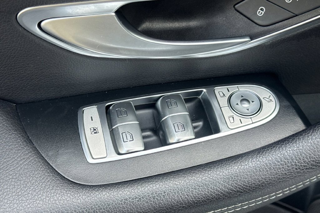 Used 2019 Mercedes-Benz E 450 Cabriolet image 15