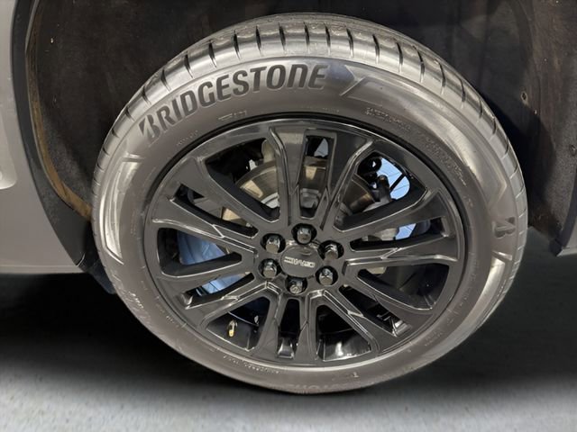 Used 2023 GMC Acadia SLE w/ Driver Convenience Package image 34