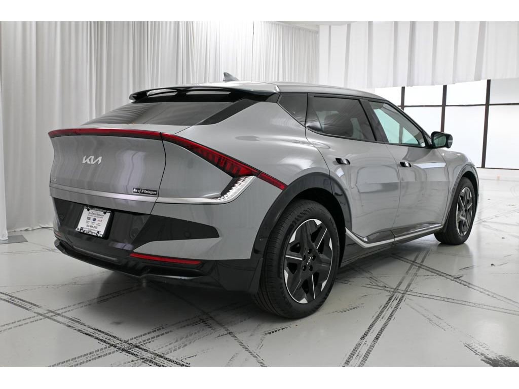 New 2025 Kia EV6 Wind image 7