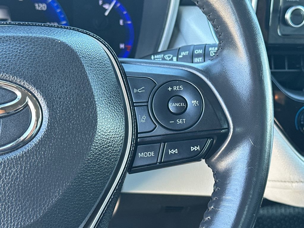 Used 2021 Toyota Corolla XSE image 23