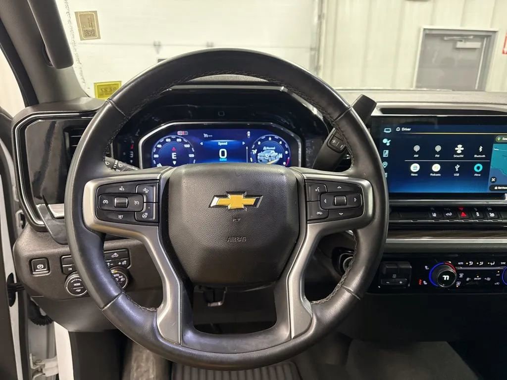 Used 2025 Chevrolet Silverado 2500 LT w/ Convenience Package image 11
