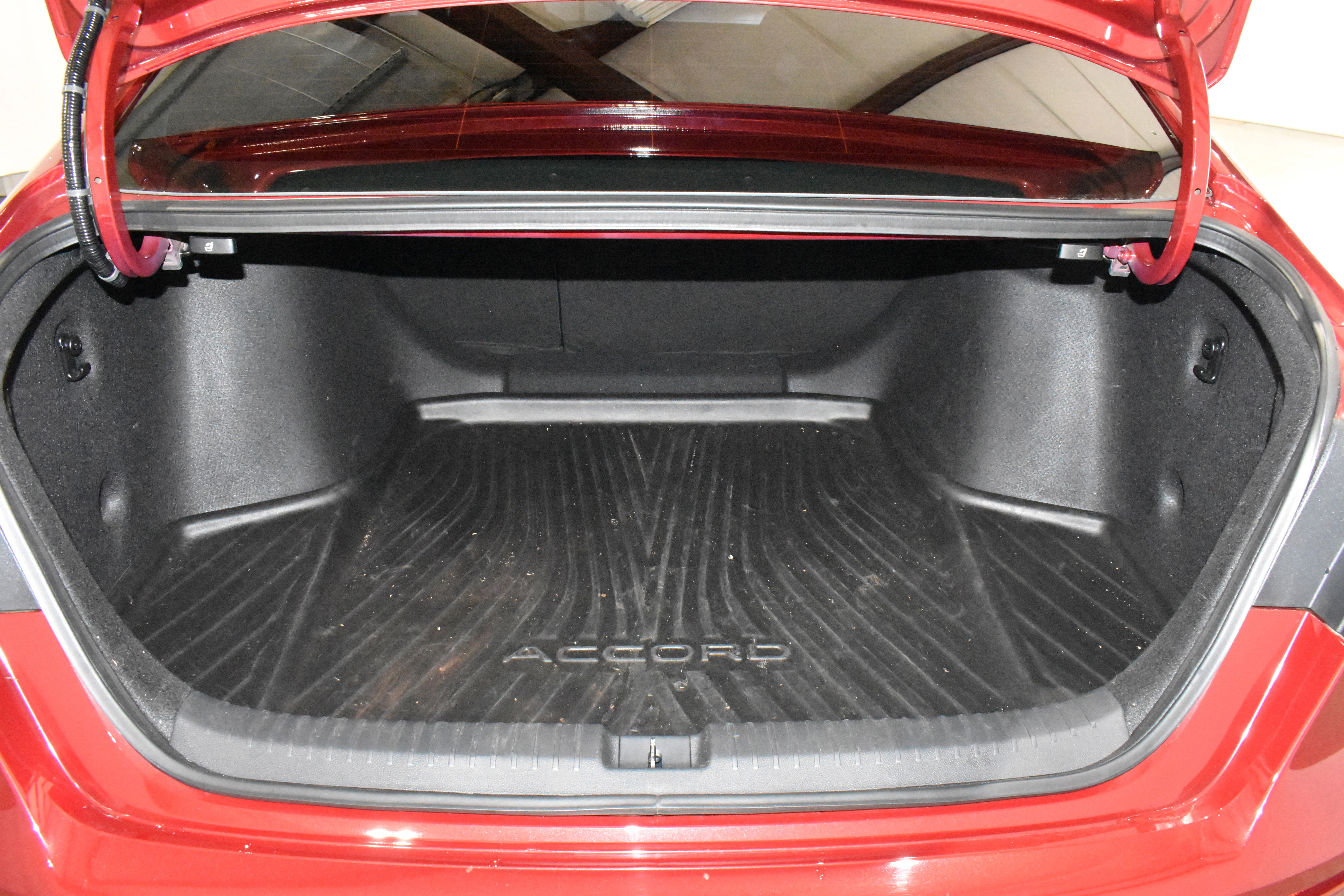 Used 2024 Honda Accord Sport image 30