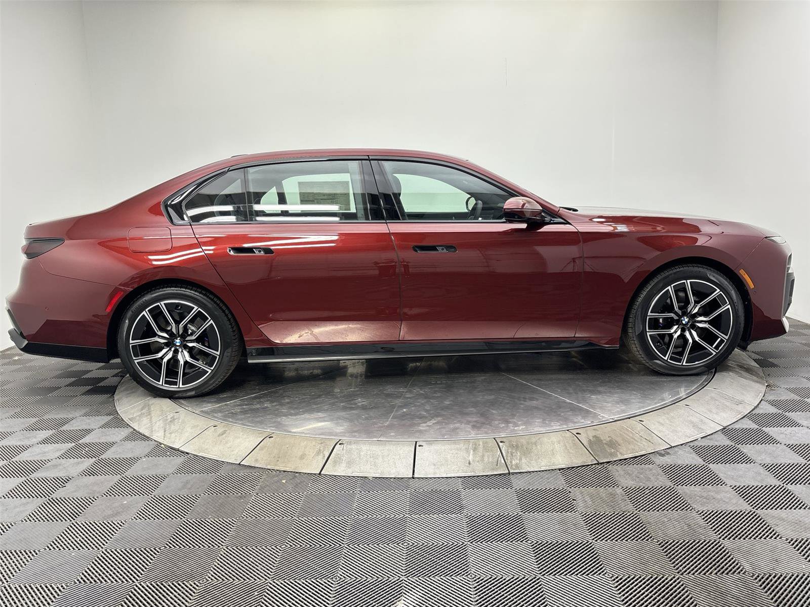 New 2026 BMW 760i xDrive w/ Executive Package image 17